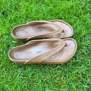 Birkenstock Honolulu Essentials EVA Sandals Mens US 6 Metallic Copper Flip Flops